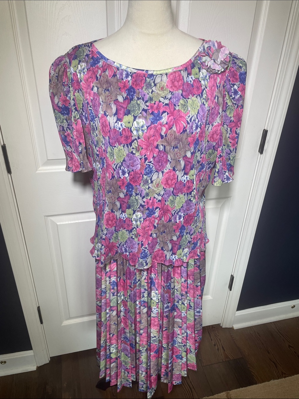 Vintage 1980s M.C.S. Ltd. Floral Micro Pleated Drop Waist Midi Dress Size Large